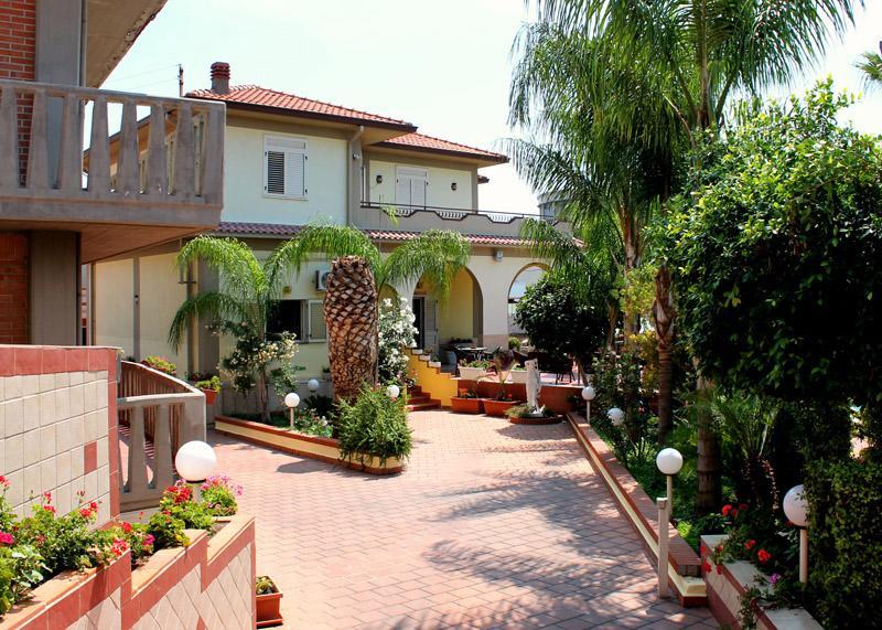 Hotel La Villa Misterbianco Εξωτερικό φωτογραφία